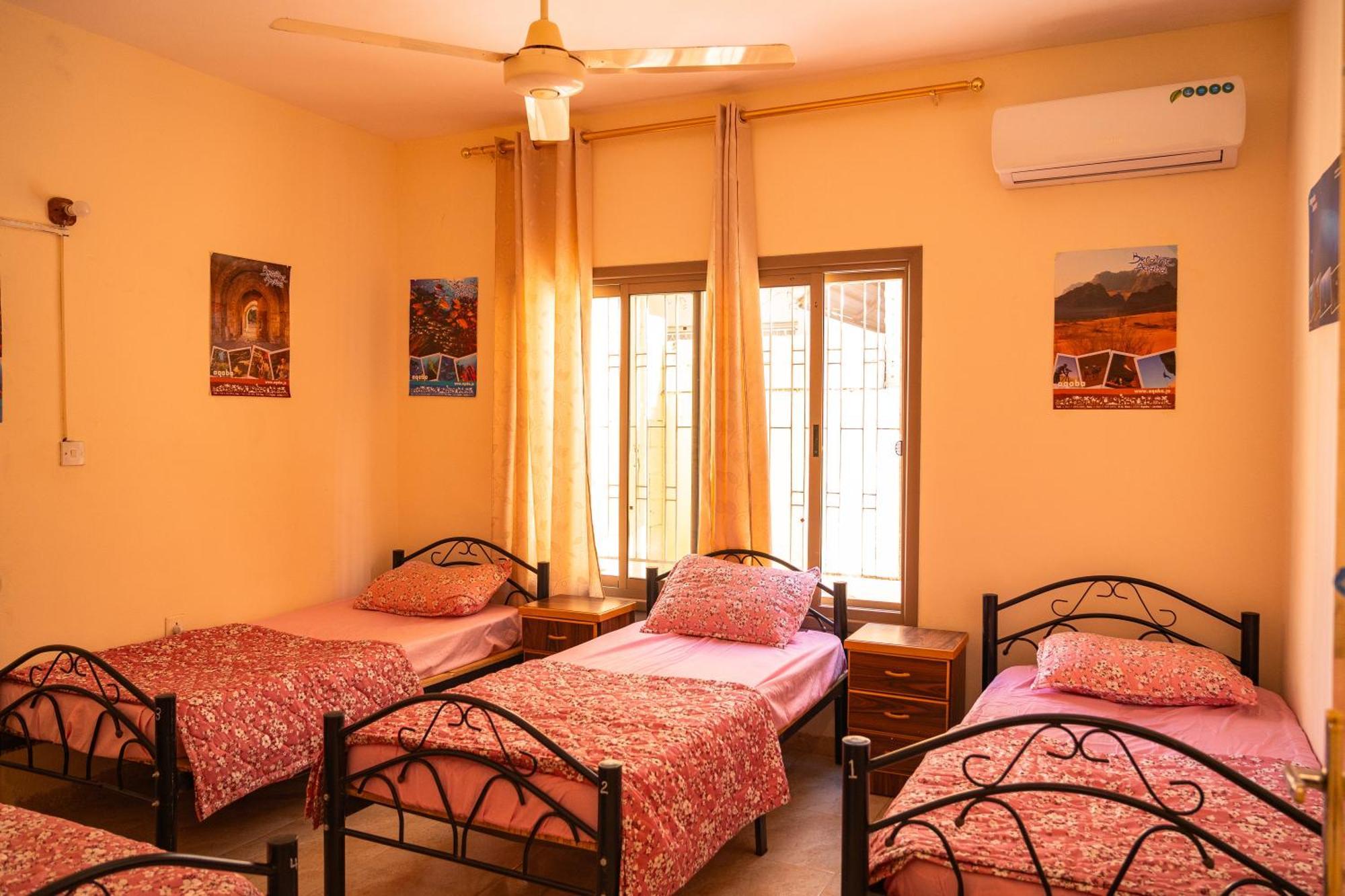Extra Traveller Hostel อคาบา ภายนอก รูปภาพ